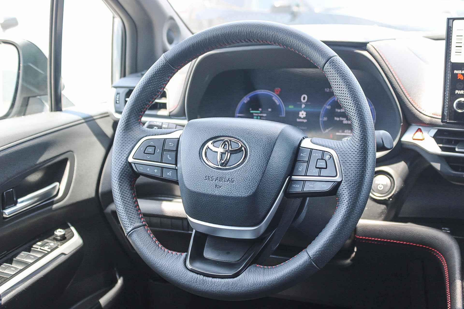 Certified 2026 Toyota Sienna XSE AWD/4WD image 16