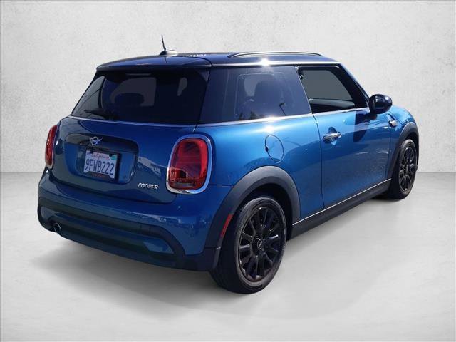 Used 2023 MINI Cooper 2-Door Hardtop w/ Signature Upholstery Package FWD image 5