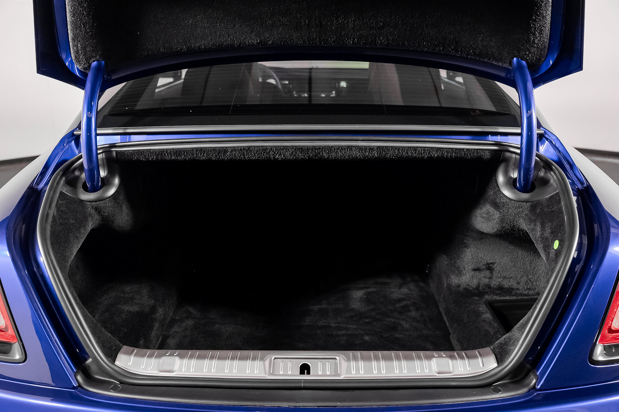 Used 2020 Rolls-Royce Wraith RWD image 65