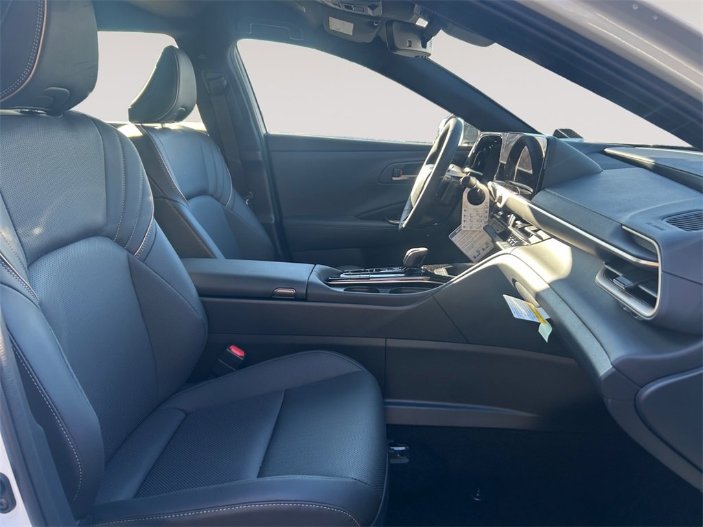 Used 2025 Toyota Crown Signia image 15