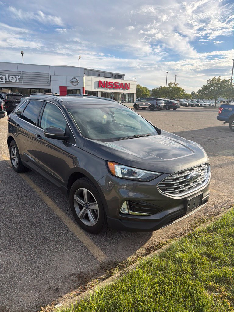 Used 2019 Ford Edge SEL w/ Equipment Group 201A AWD/4WD image 3