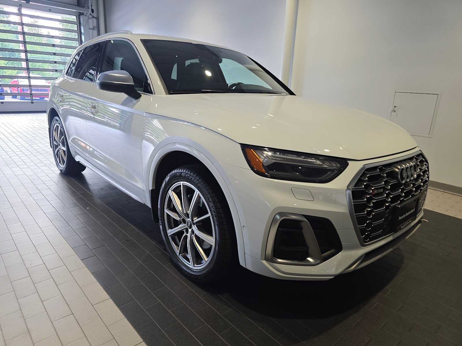 Used 2021 Audi SQ5 Prestige w/ Prestige Package AWD/4WD image 9