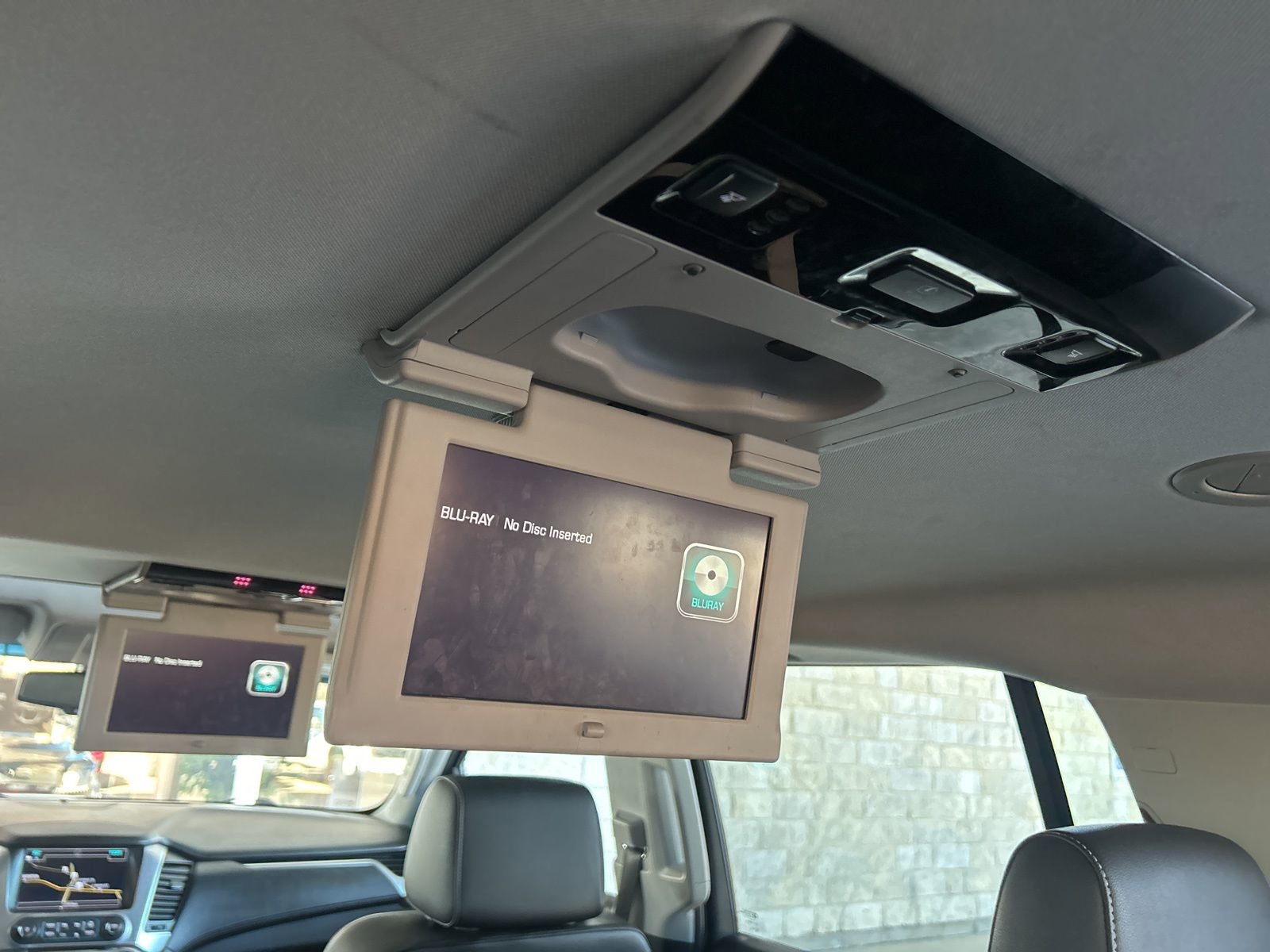 Used 2019 Chevrolet Suburban Premier image 27