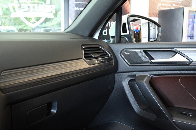 Used 2022 Volkswagen Tiguan SEL R-Line AWD/4WD image 42