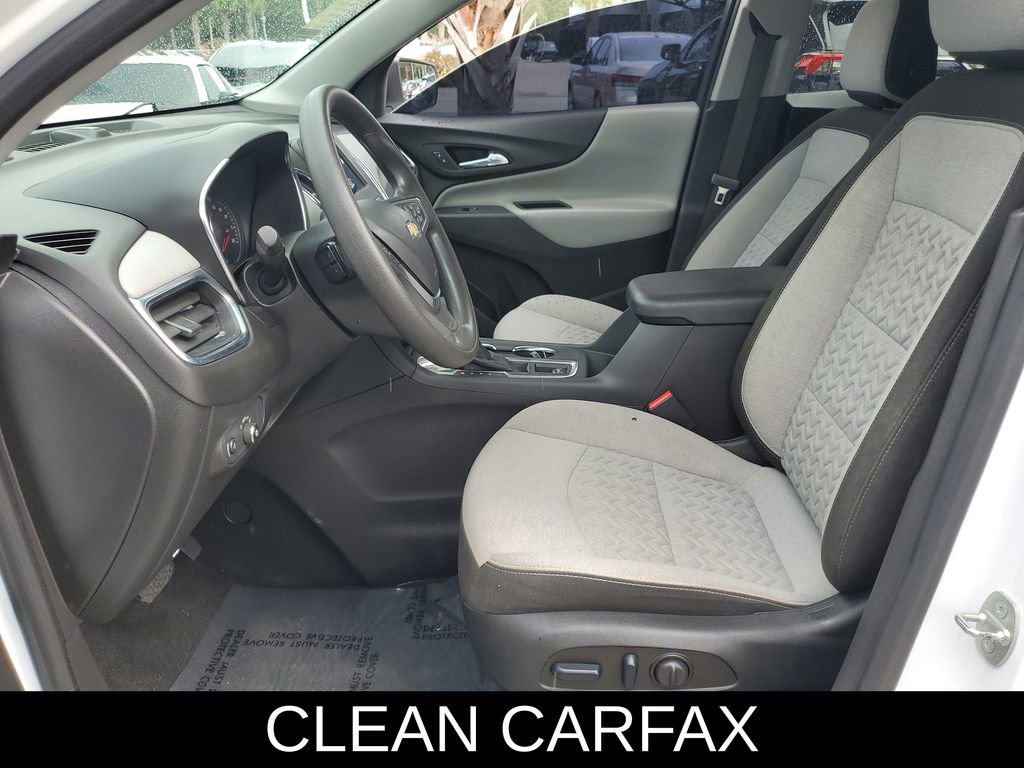 Used 2023 Chevrolet Equinox LS w/ LS Convenience Package image 2