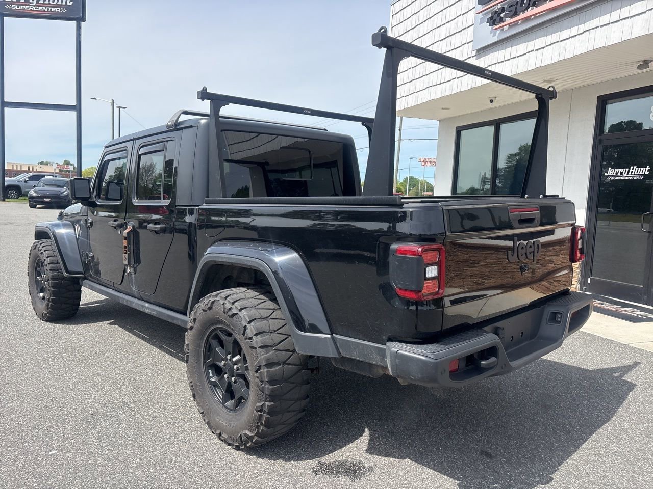 Used 2021 Jeep Gladiator Willys image 6