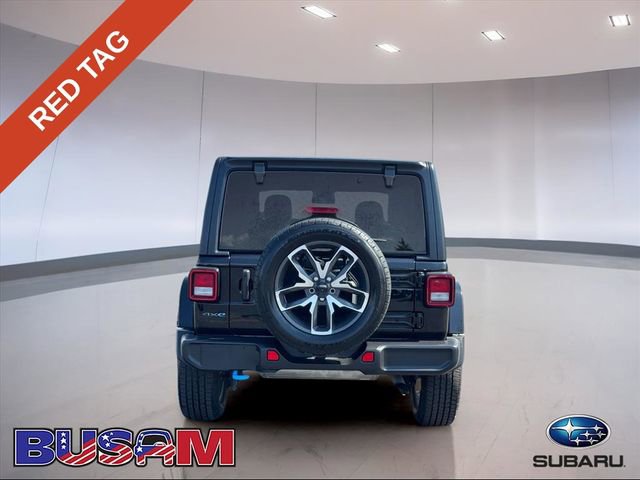 Used 2024 Jeep Wrangler Unlimited image 5