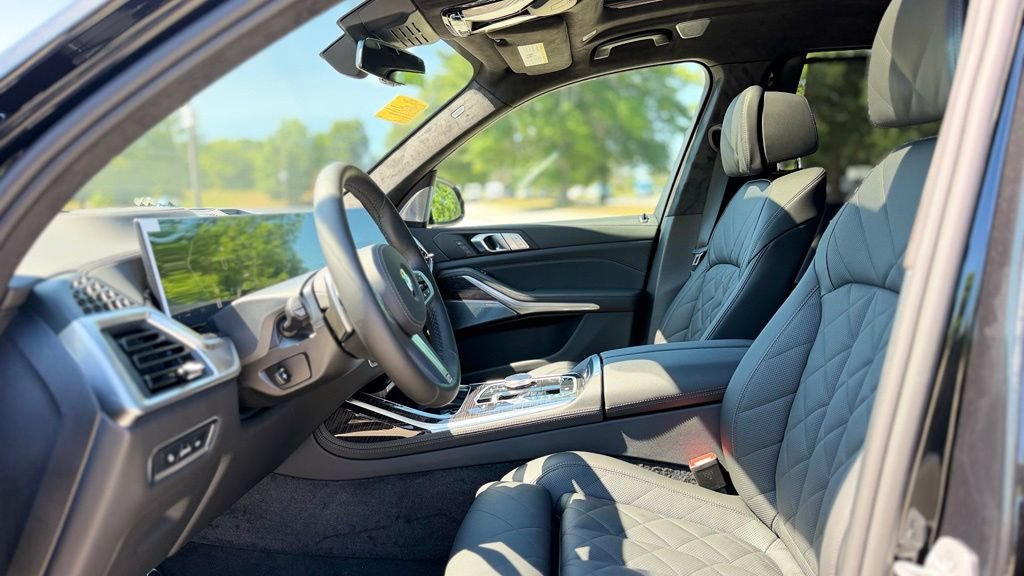New 2027 BMW X7 xDrive40i w/ M Sport Package AWD/4WD image 17