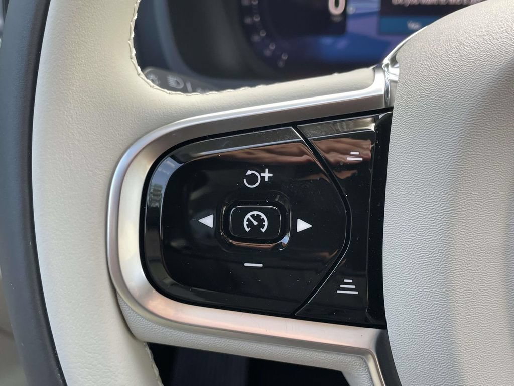 New 2027 Volvo XC90 B6 Ultra AWD/4WD image 10