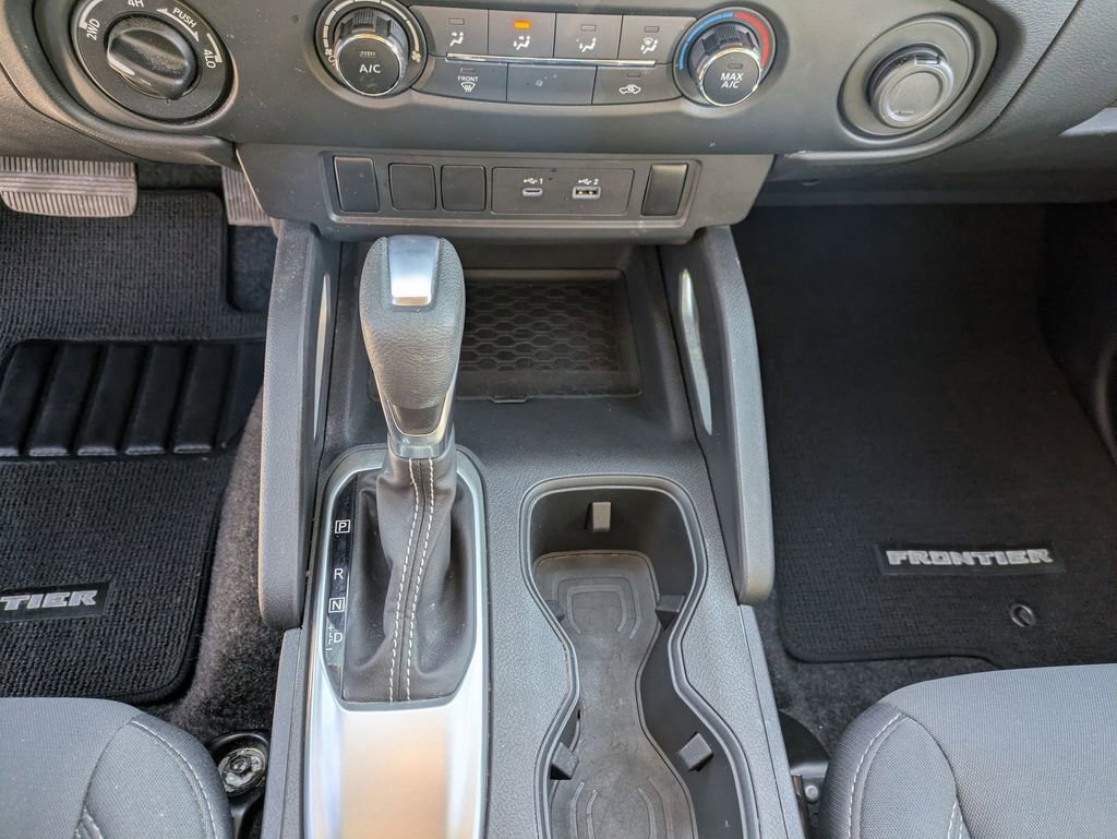 Used 2022 Nissan Frontier SV w/ Graphics Package image 19