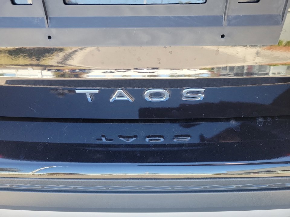 Certified 2023 Volkswagen Taos S image 16