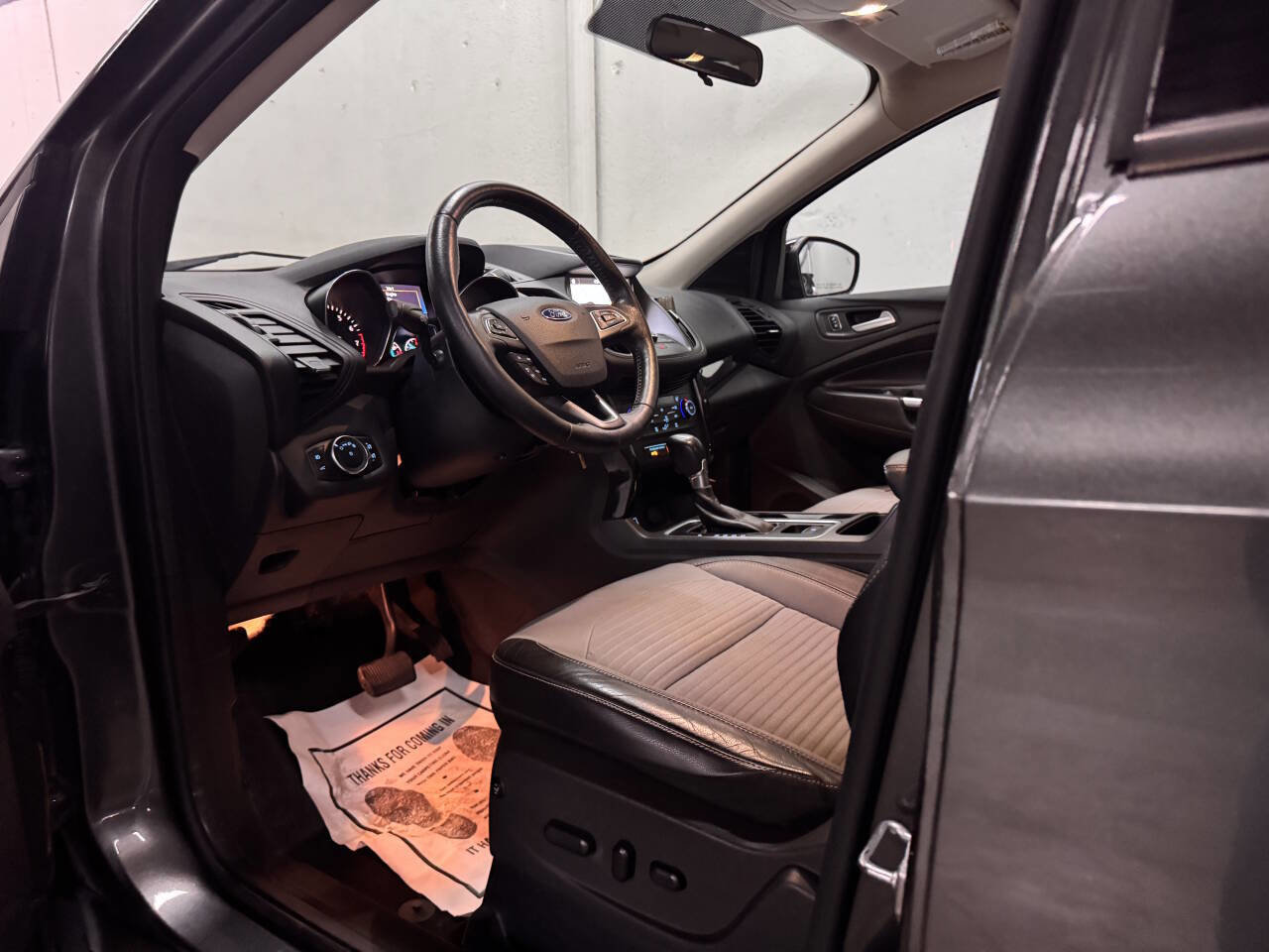 Used 2017 Ford Escape SE w/ Equipment Group 201A AWD/4WD image 11