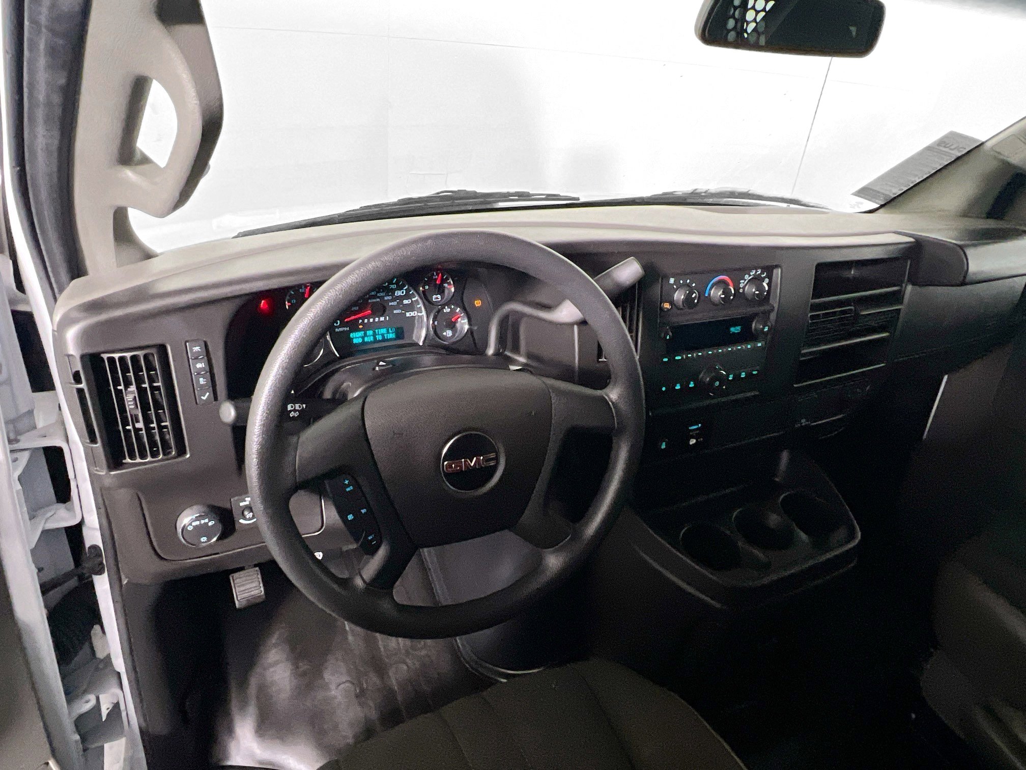 Used 2024 GMC Savana 2500 w/ Driver Convenience Package image 27