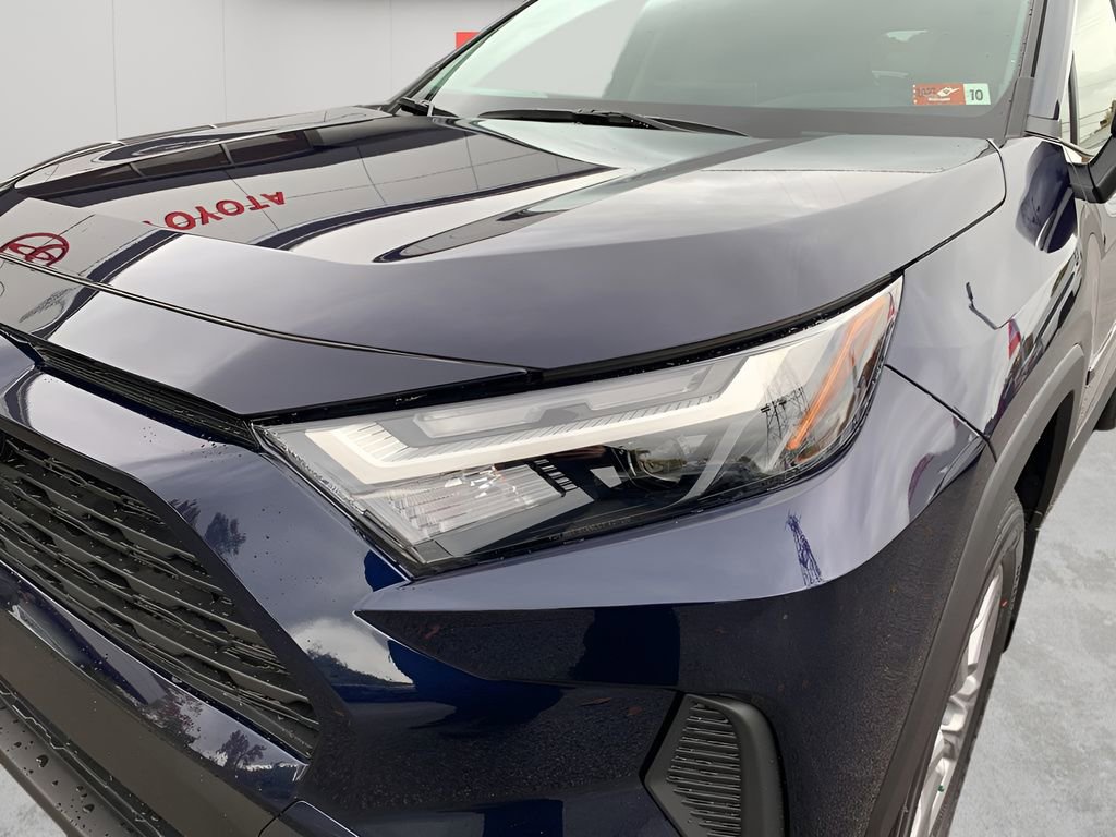 New 2025 Toyota RAV4 XLE image 29