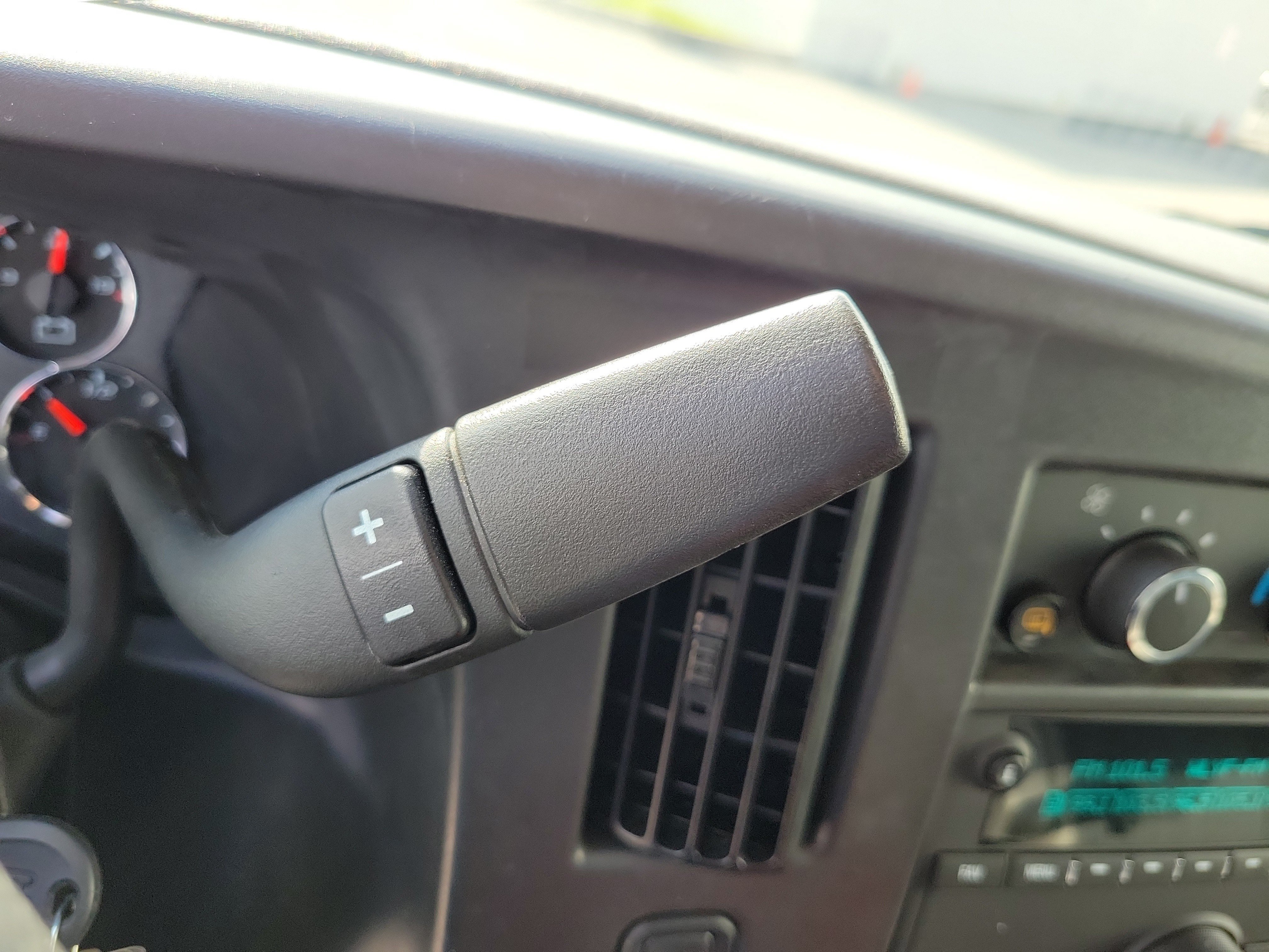 Used 2025 Chevrolet Express 2500 w/ Driver Convenience Package RWD image 21
