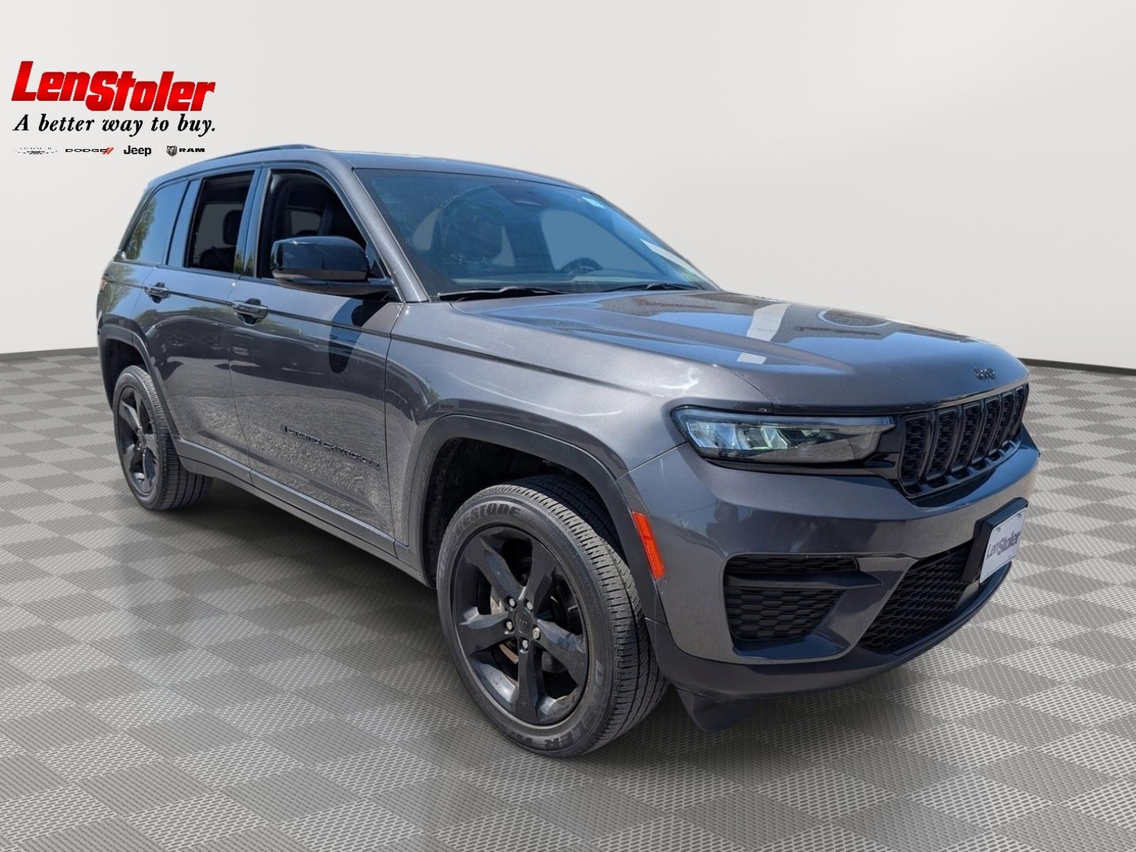 Used 2023 Jeep Grand Cherokee Altitude image 7