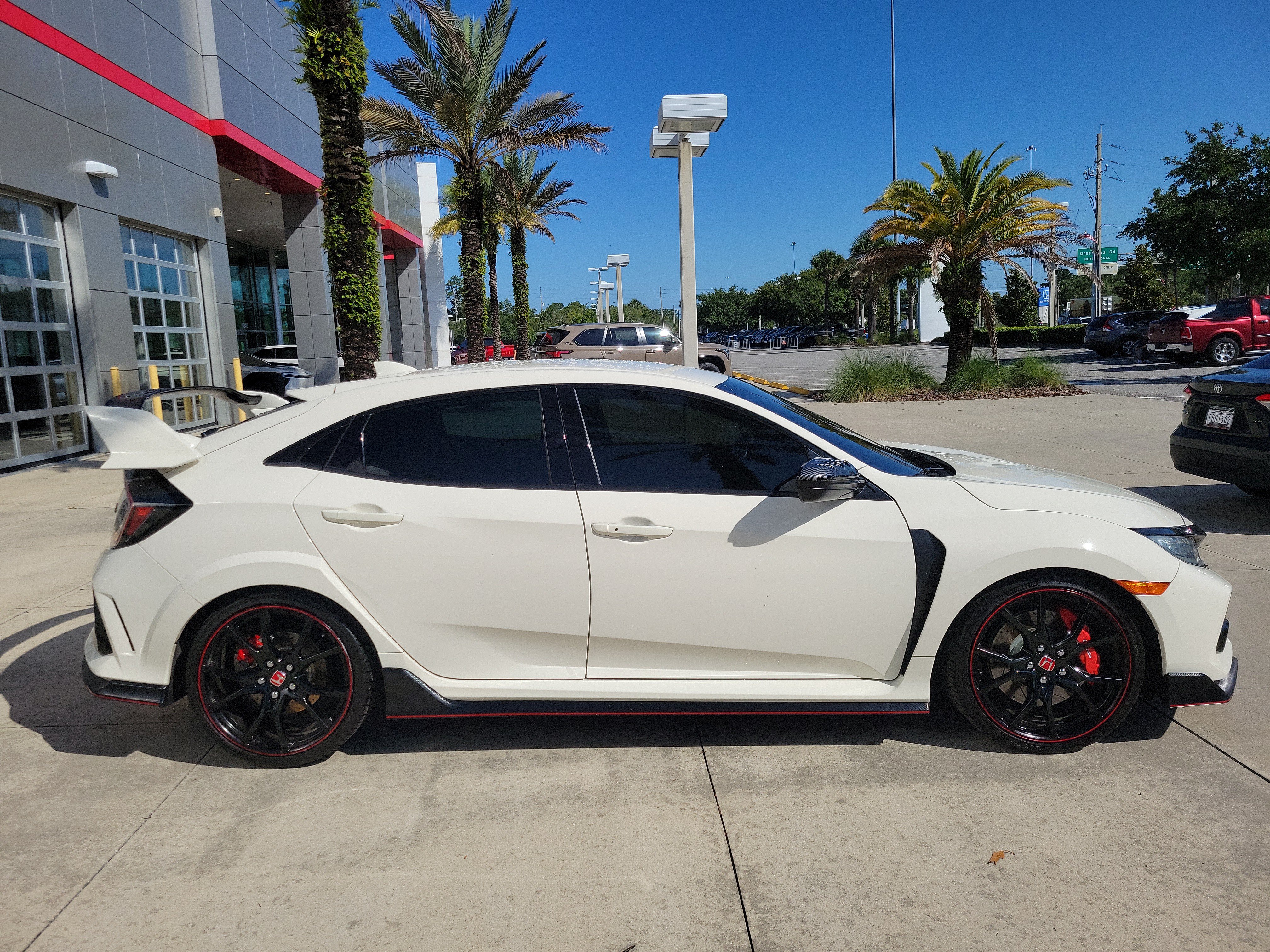 Used 2019 Honda Civic Type R image 7