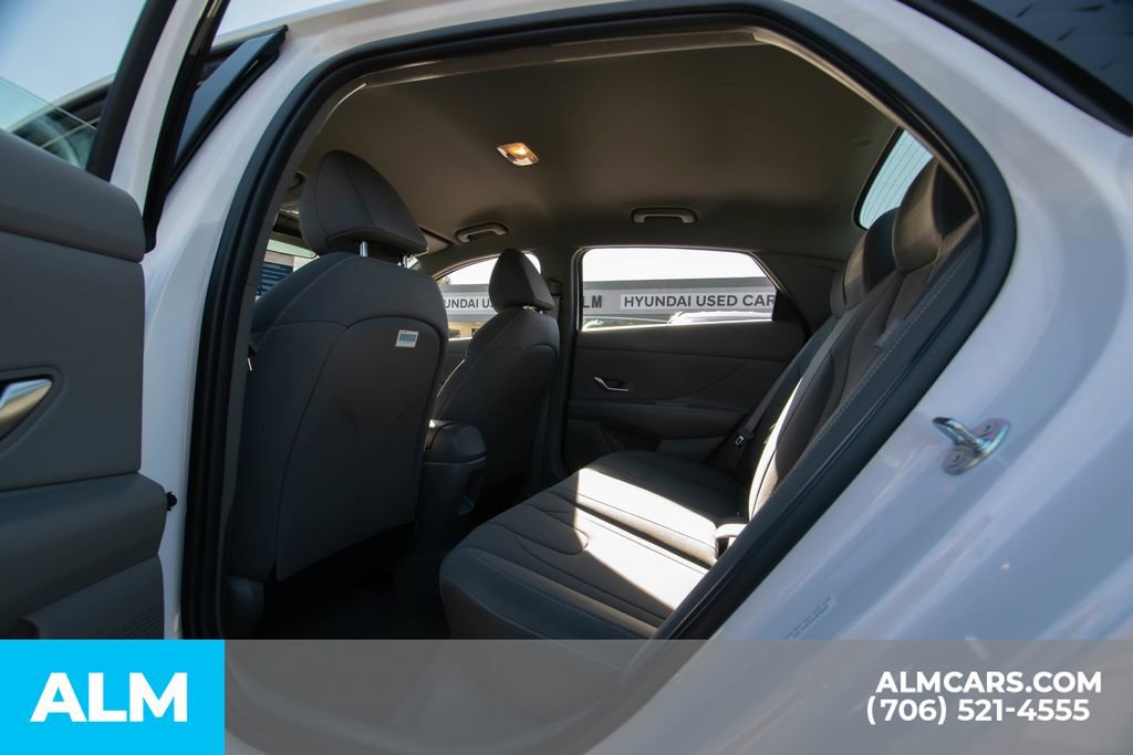 Certified 2025 Hyundai Elantra Sport image 10