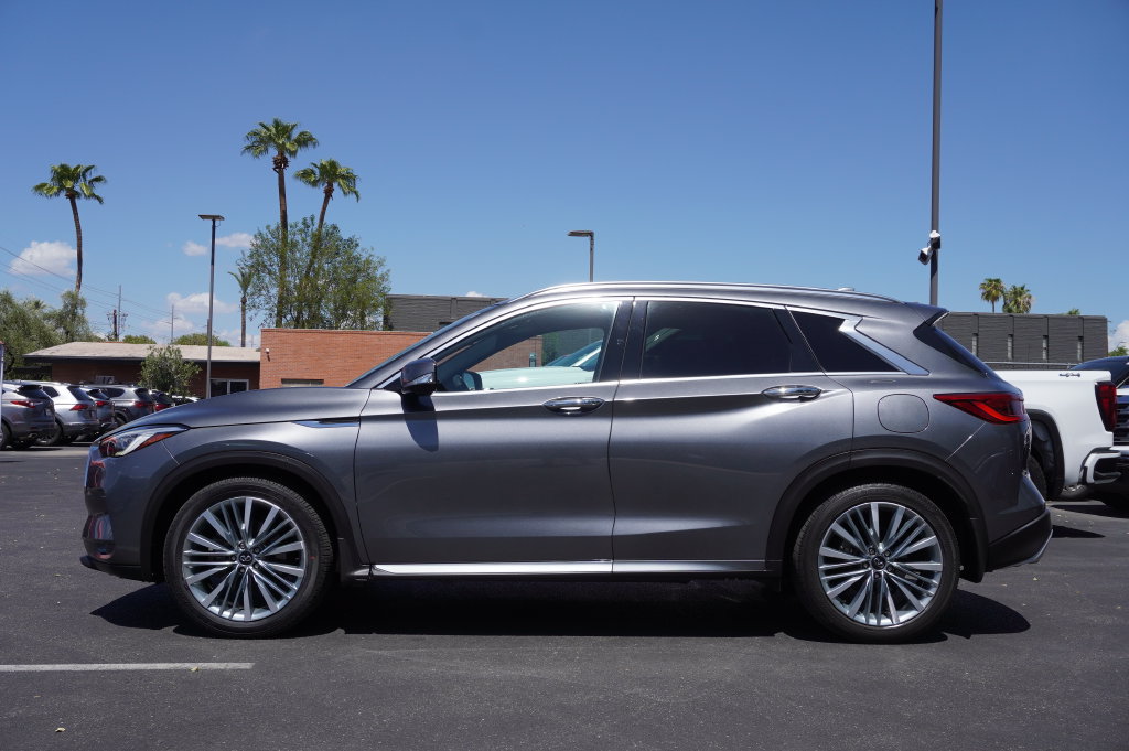 Used 2024 INFINITI QX50 Autograph AWD/4WD image 2