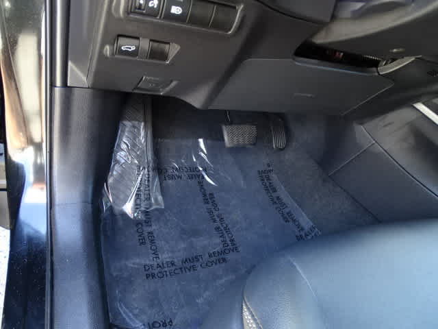 Certified 2025 Toyota Corolla Cross XLE w/ Convenience Package FWD image 16