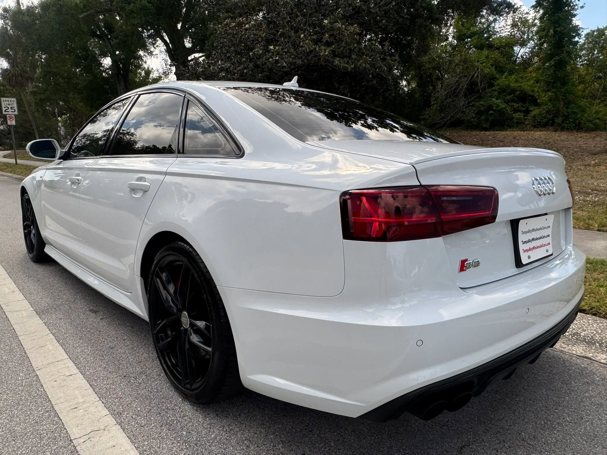 Used 2018 Audi S6 Premium Plus w/ S Sport Package AWD/4WD image 10