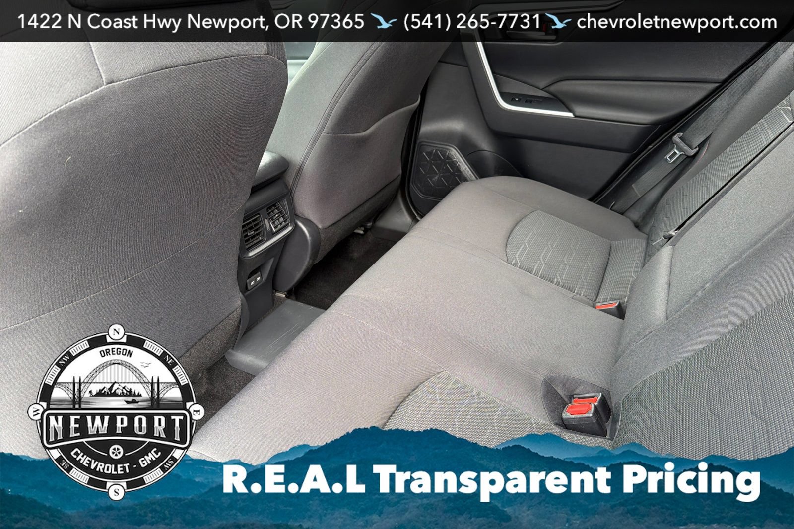 Used 2022 Toyota RAV4 SE w/ Weather & Moonroof Package AWD/4WD image 12