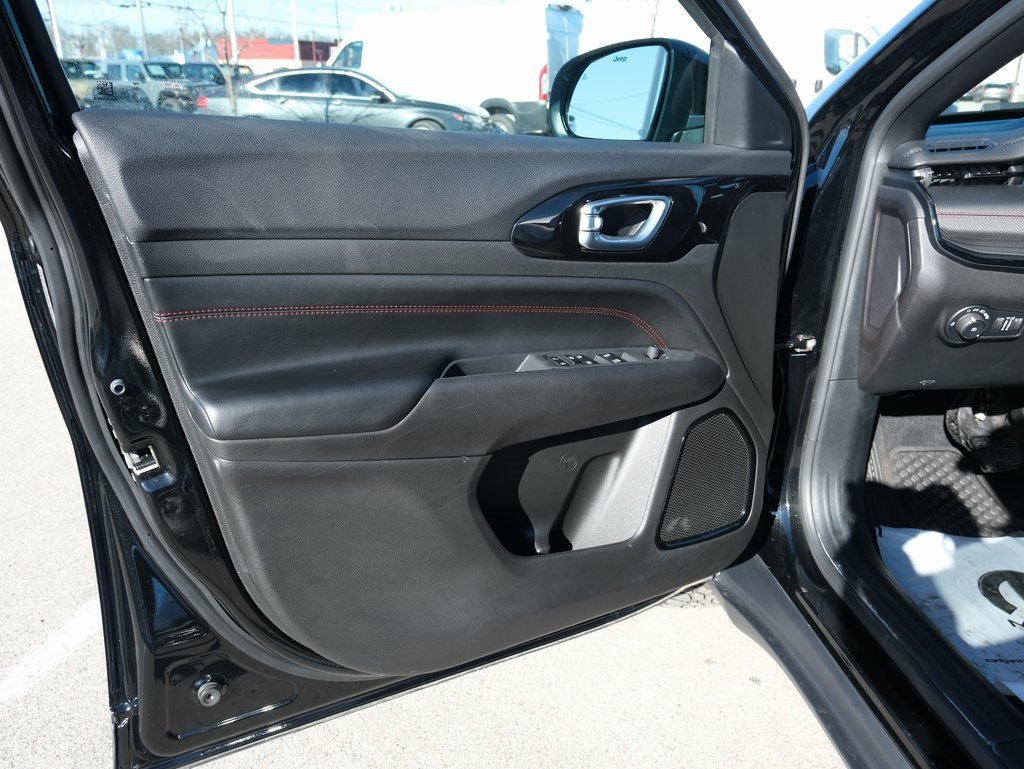 Used 2024 Jeep Compass Trailhawk image 15