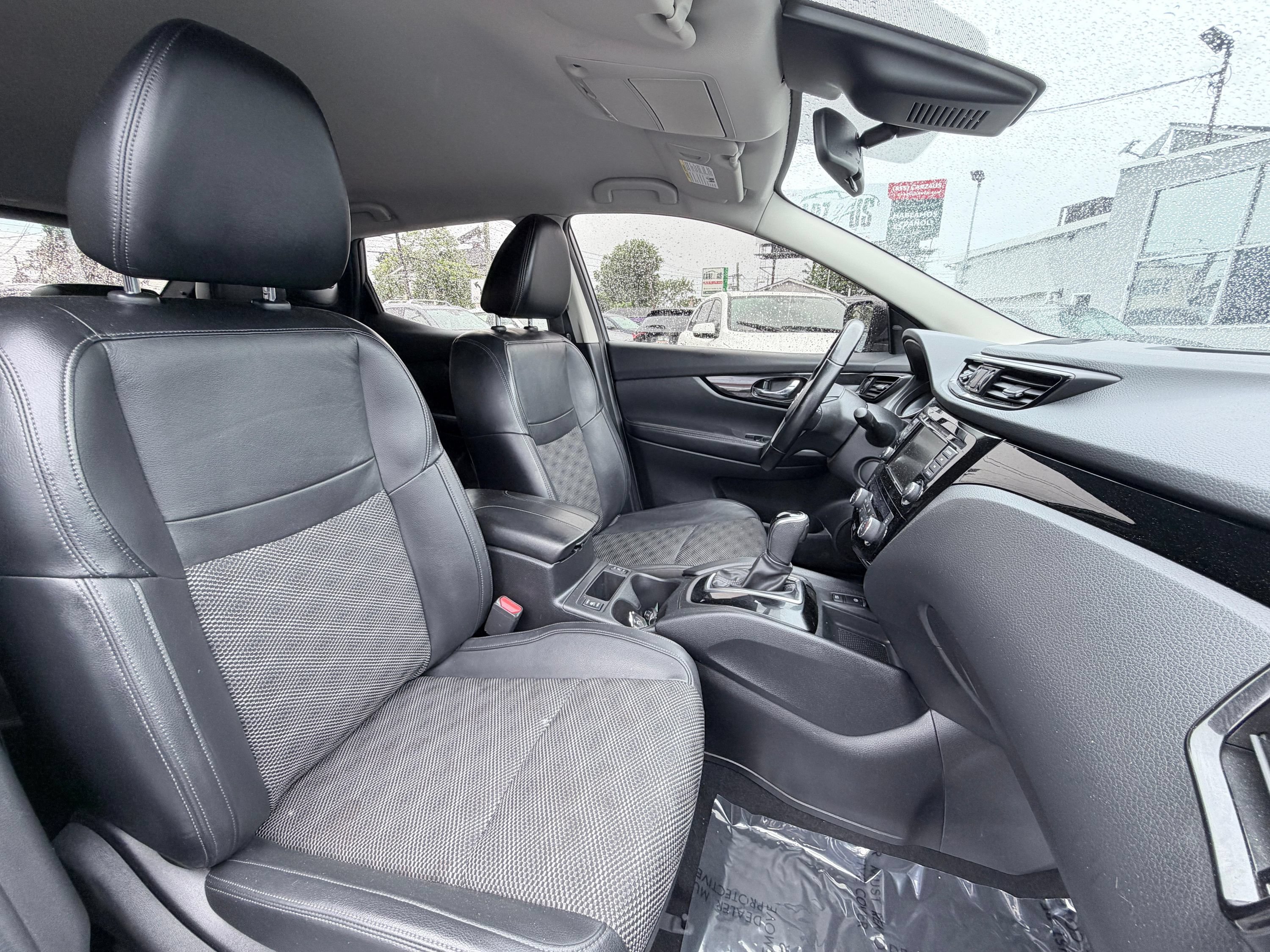 Used 2022 Nissan Rogue Sport SV w/ Technology Package AWD/4WD image 24