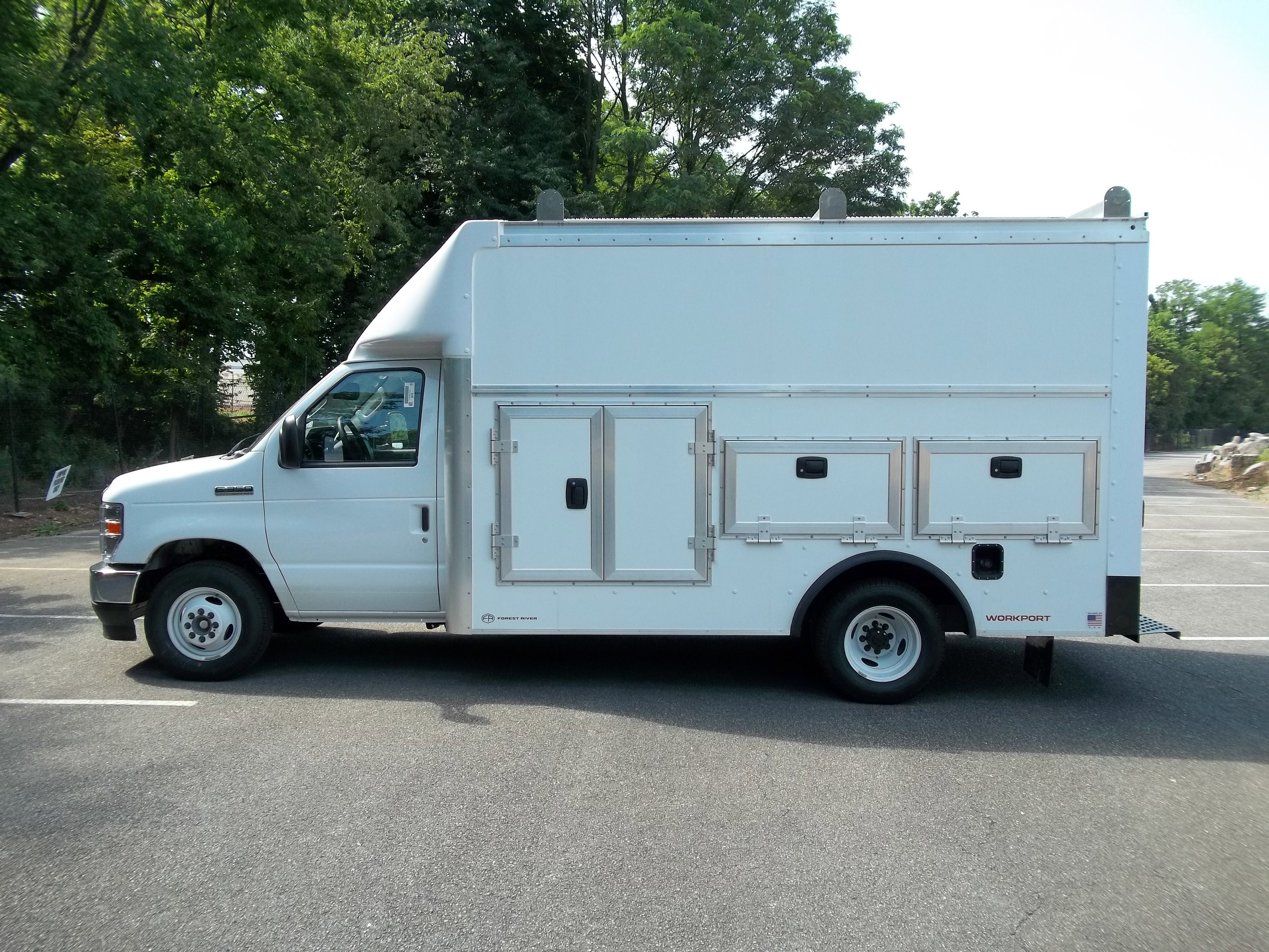 New 2026 Ford E-350 and Econoline 350 Super Duty w/ Power Equipment Group image 4