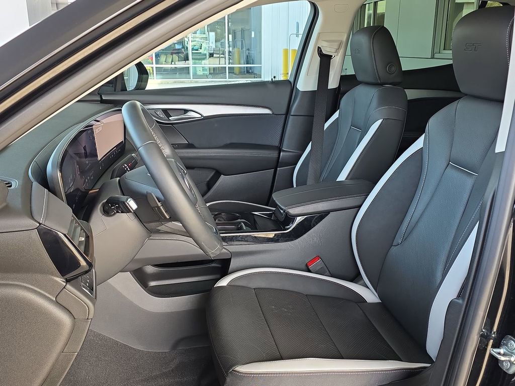 Certified 2025 Buick Envision Sport Touring image 19