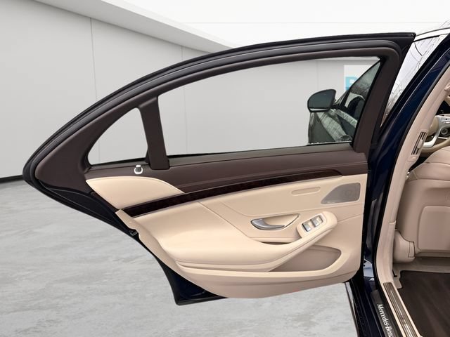 Used 2020 Mercedes-Benz S 450 Sedan w/ AMG Line Exterior image 15