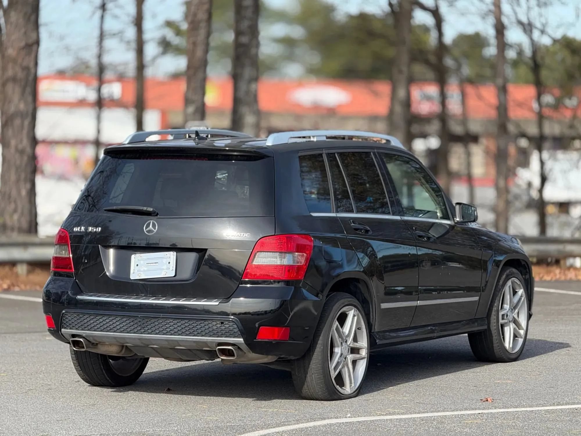 Used 2010 Mercedes-Benz GLK 350 4MATIC image 9