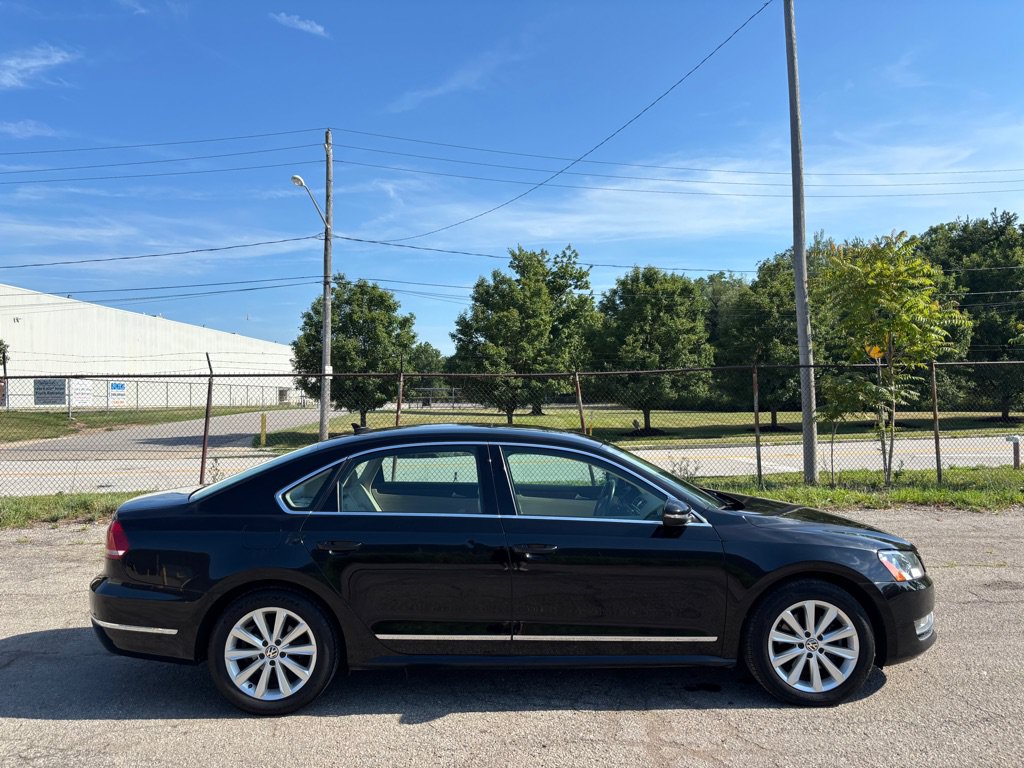 Used 2012 Volkswagen Passat 2.5 SEL FWD image 2