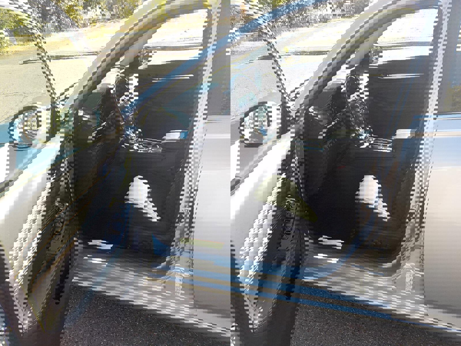 Used 2023 Nissan Altima 2.5 SV w/ SV Premium Package image 14