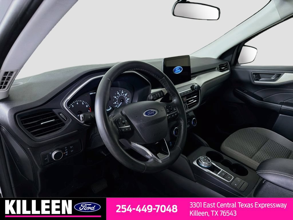 Used 2022 Ford Escape SE FWD image 11
