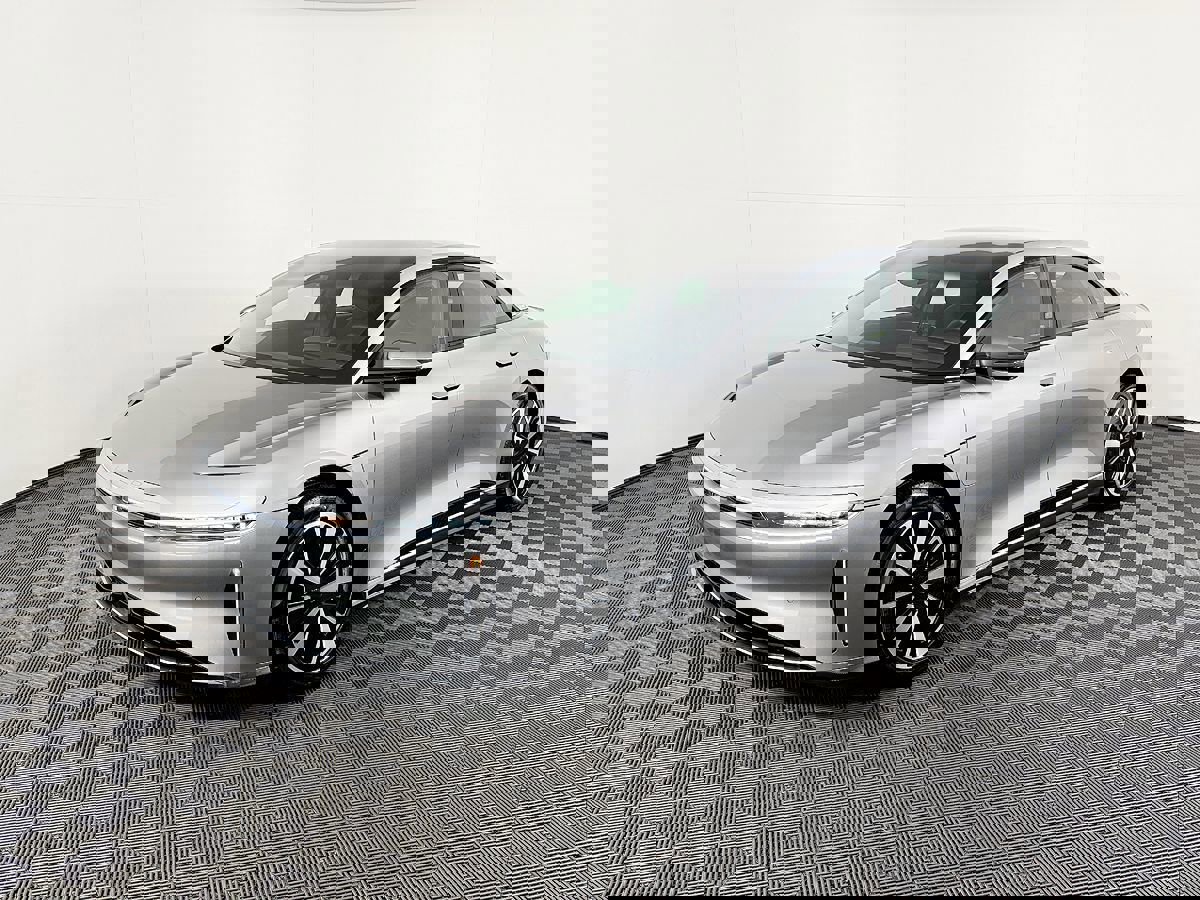 Used 2024 Lucid Air Touring image 2