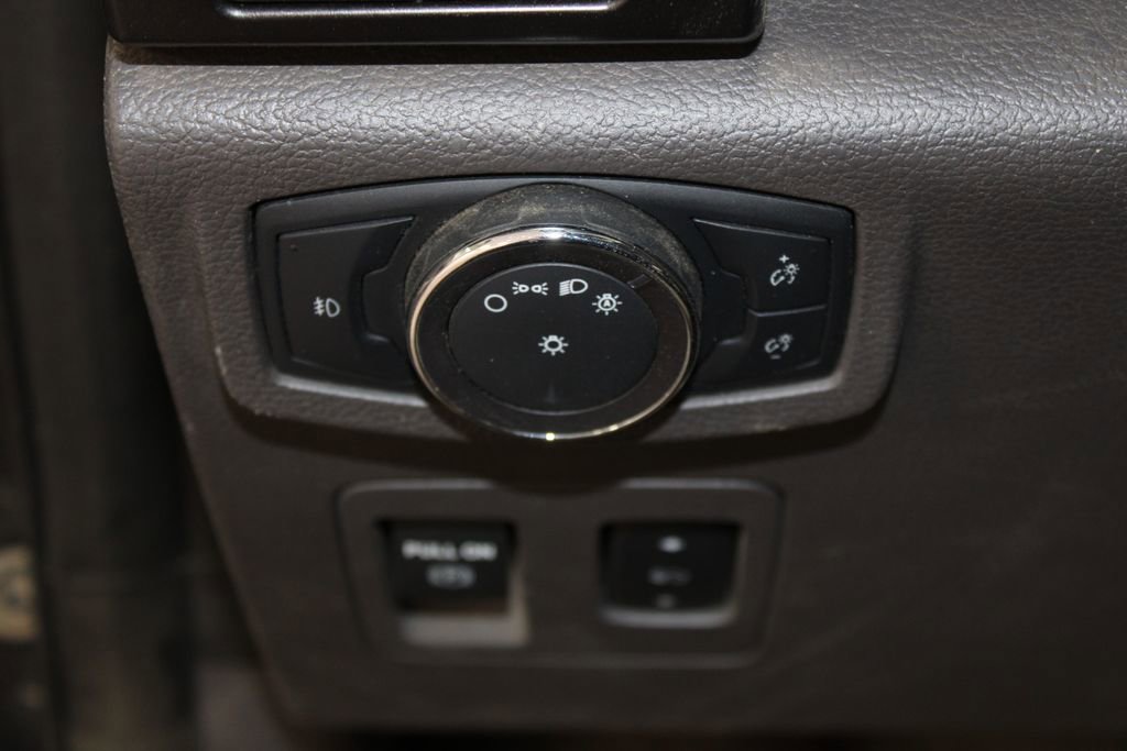 Used 2019 Ford Expedition Max Limited image 19