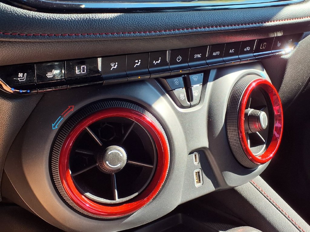 Used 2019 Chevrolet Blazer RS FWD image 26