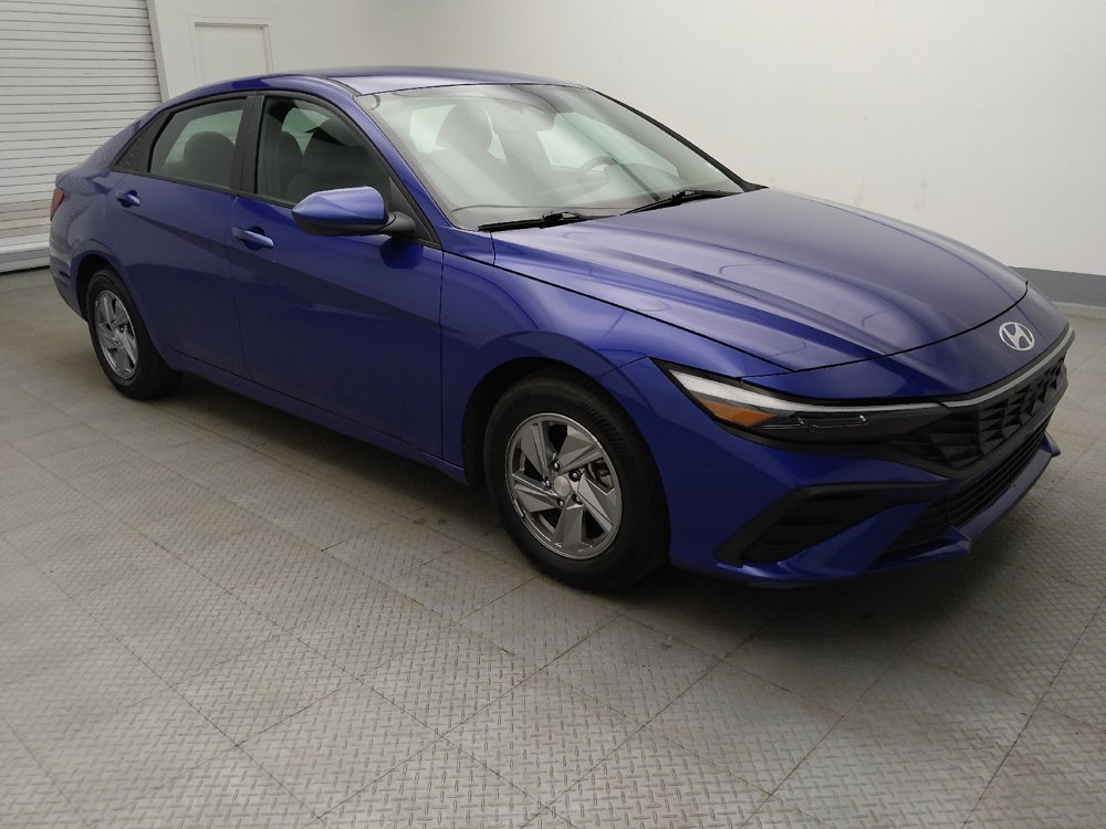 Used 2024 Hyundai Elantra SE FWD image 11