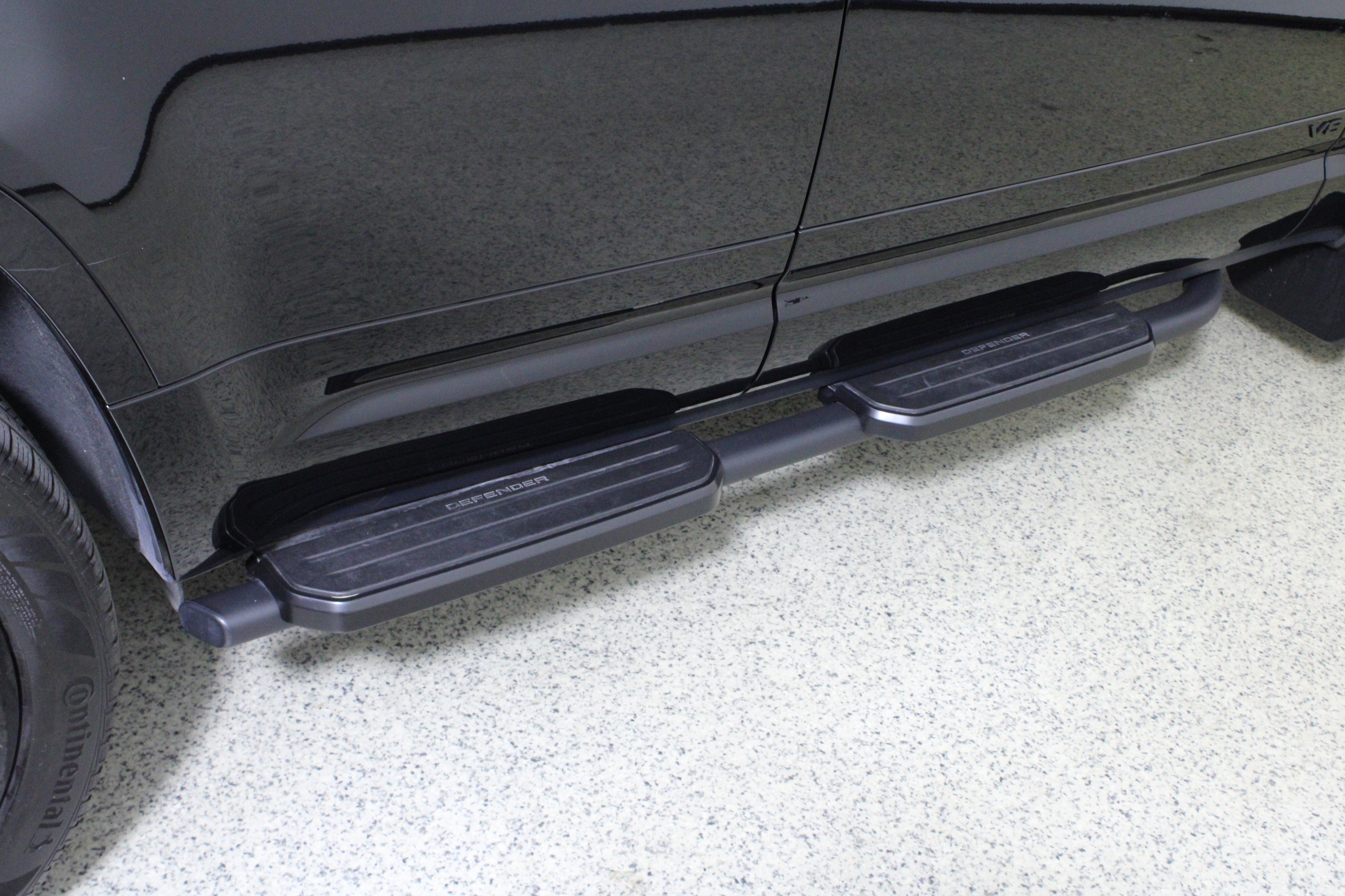 Used 2025 Land Rover Defender 130 V8 image 9