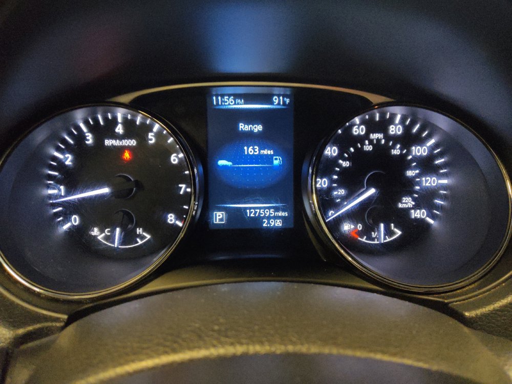 Used 2016 Nissan Rogue SV FWD image 23