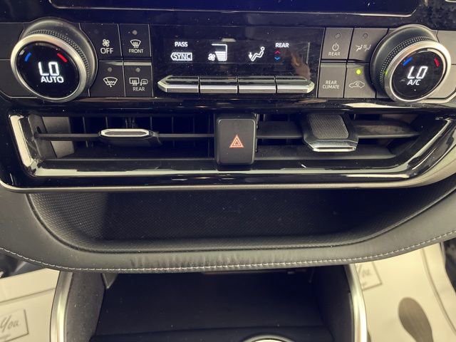 Used 2023 Toyota Highlander L FWD image 27