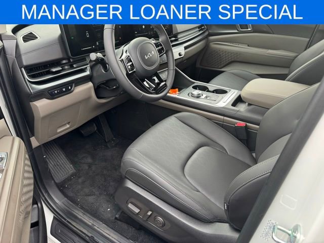 New 2025 Kia Carnival LXS image 16