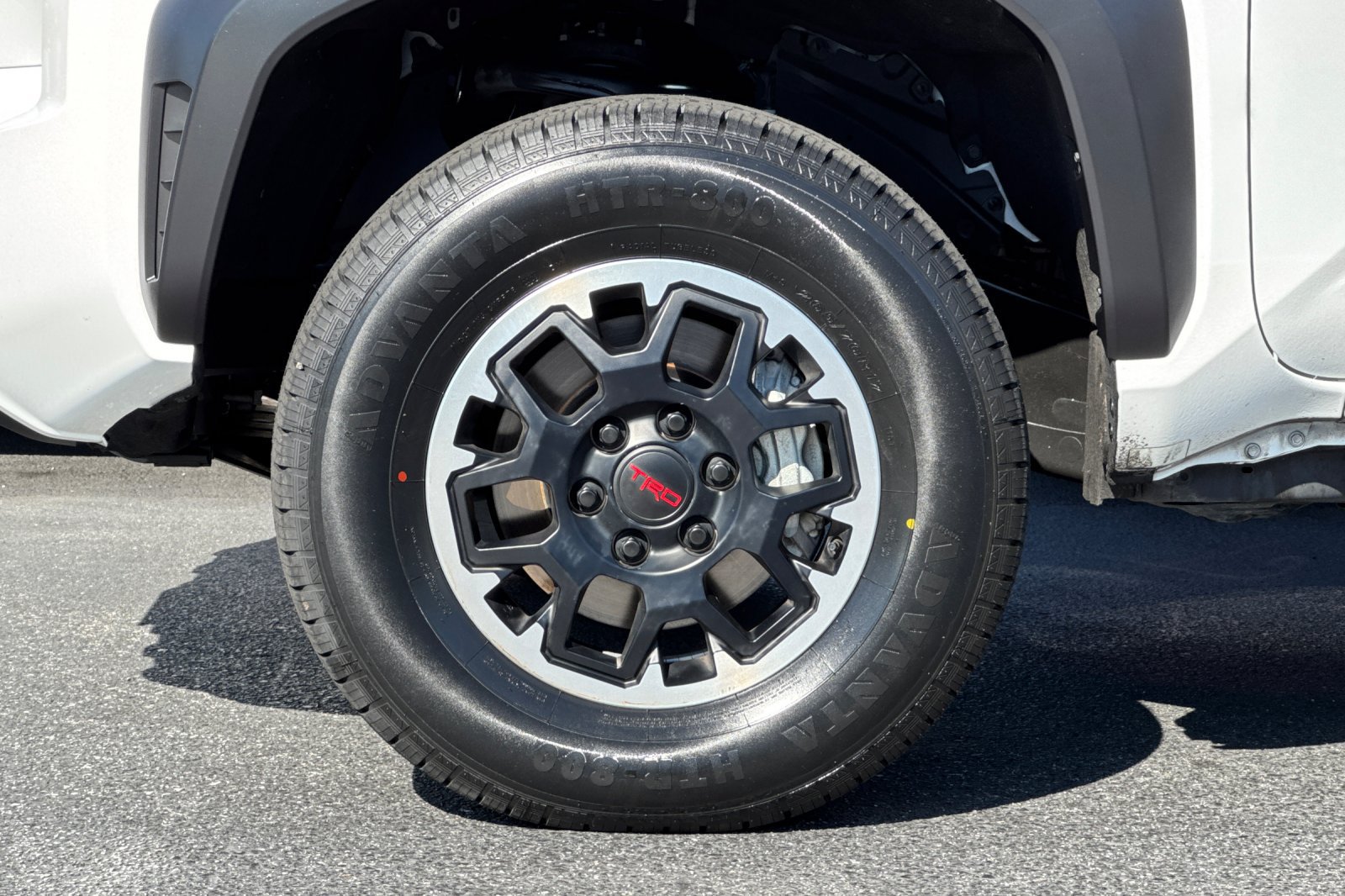 Used 2024 Toyota Tacoma TRD Off-Road w/ TRD Off Road Upgrade Package AWD/4WD image 23