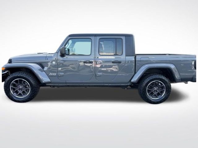Used 2023 Jeep Gladiator Overland image 3