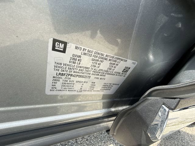 Used 2023 Buick Envision Essence AWD/4WD image 22