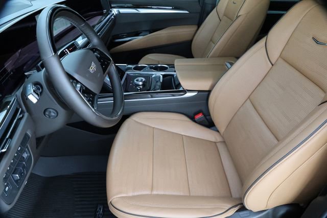 Used 2025 Cadillac Escalade Premium Luxury image 11
