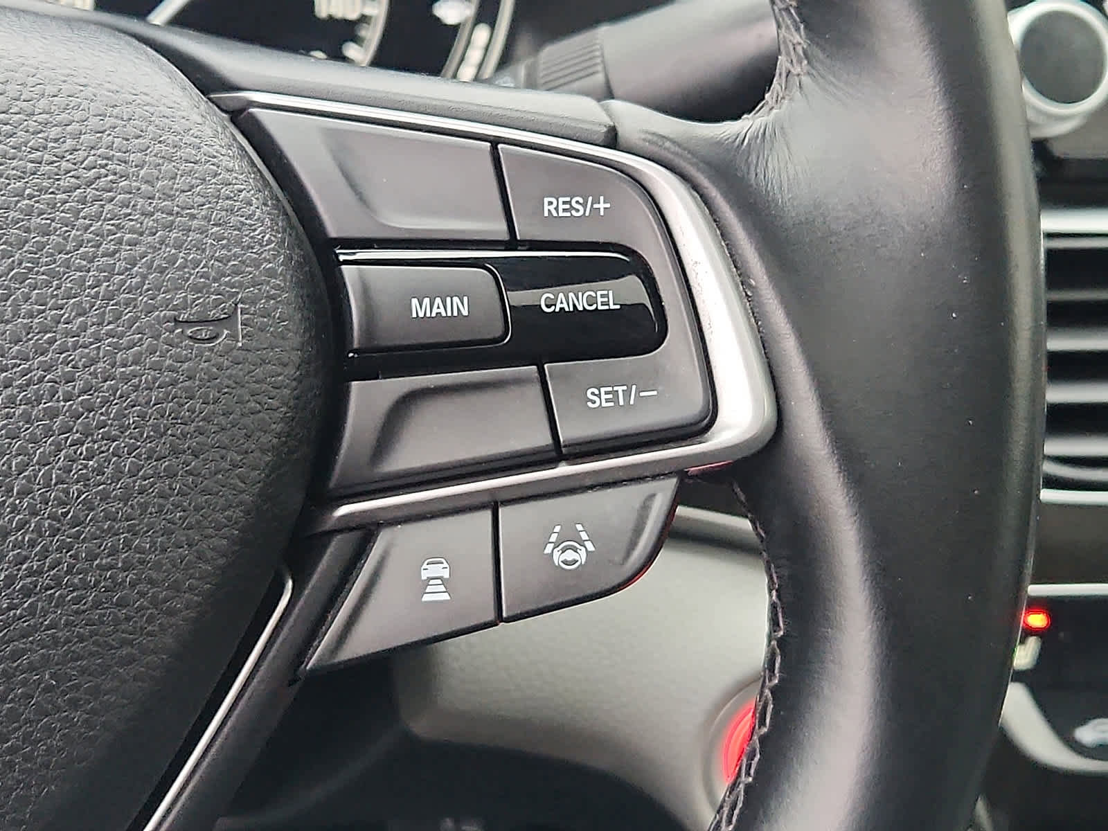 Used 2018 Honda Accord EX-L image 24