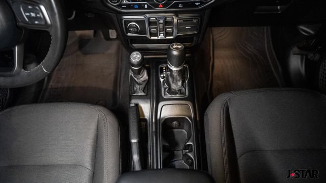 Used 2023 Jeep Wrangler Unlimited w/ Cold Weather Group AWD/4WD image 4