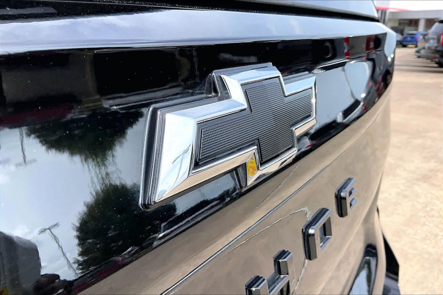 Used 2026 Chevrolet Tahoe Z71 w/ Comfort Package AWD/4WD image 10